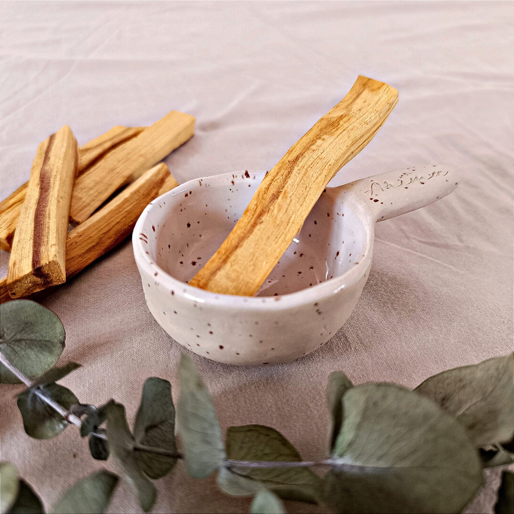 Sahumador de cerámica blanco - VEGA